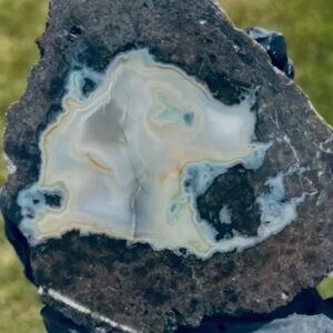 Very Rare and Old stock Black Bed Succor Creek Thunder Egg Eastern Oregon